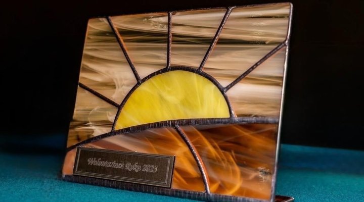 Statuetka dla Szkolnego Koła Wolontariatu W.W.W.