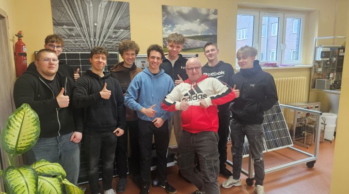 Chłopaki z OZE na 100% z egzaminów zawodowych !!