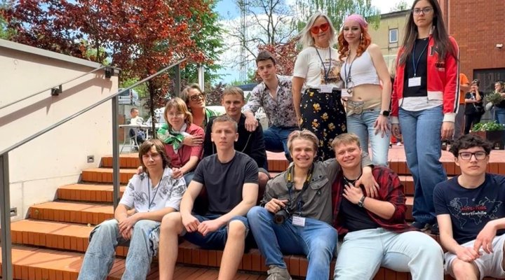 GRA MIEJSKA "Trefl życia przy stole PRL"