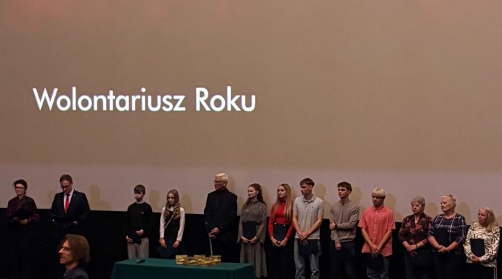 Statuetka dla Szkolnego Koła Wolontariatu W.W.W.